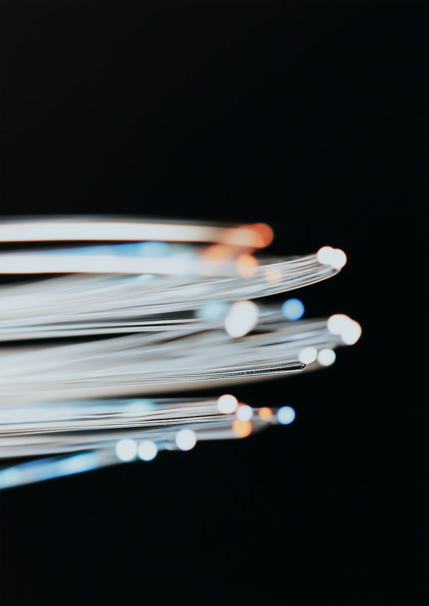 Más allá del código: Fibra óptica, redes y nuevas oportunidades en las telecomunicaciones